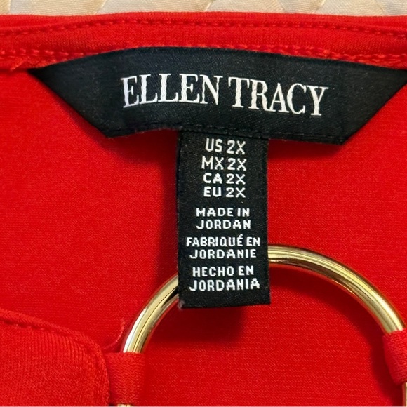 🌹Ellen Tracy Red Blouse with Ring Accent - Picture 2 of 7